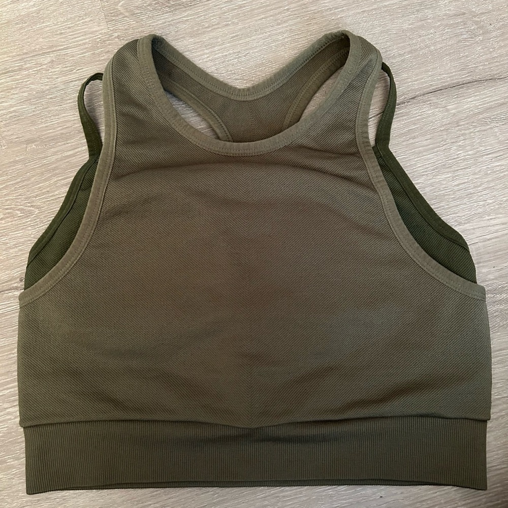 Seamless double layer high neck sports bra